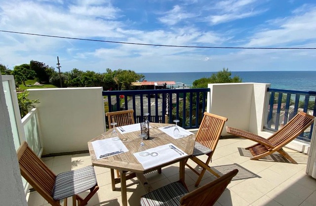 Bel appartement vue mer - 1er rang front de mer