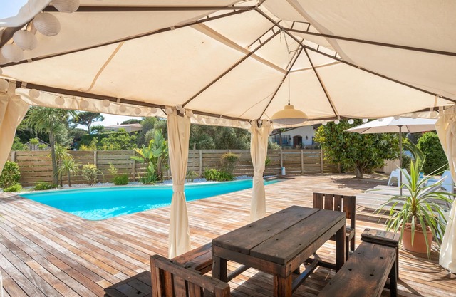 Bella - Private pool & BBQ in Cabrils
