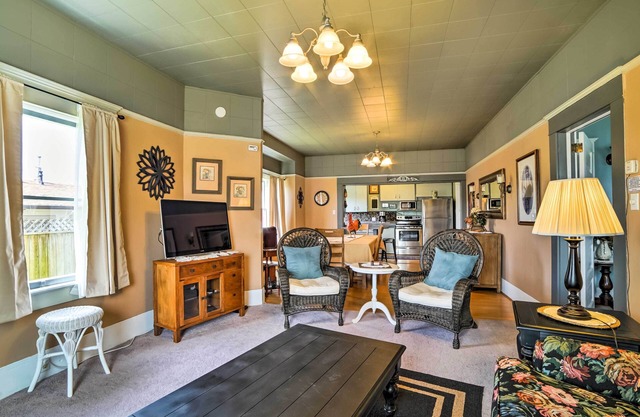 'Bella Rose' Lovely Eureka Home Near Redwoods!