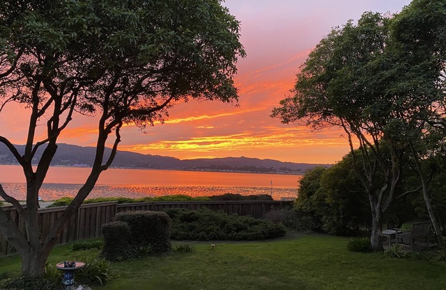 Bella Vista : Peaceful, Relaxing, and Comfortable, 30 - 60 day stays only