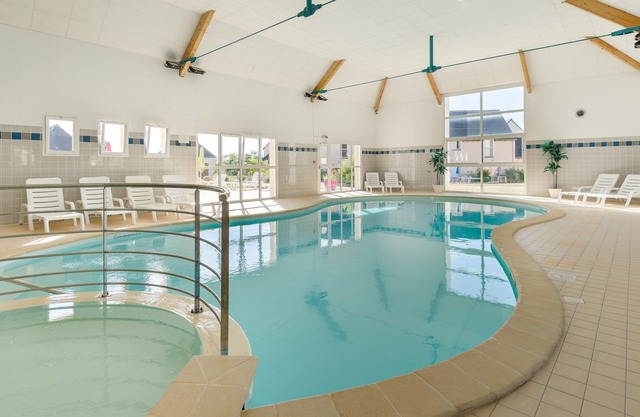Belle maisonette, accès Piscine Couverte + Boules