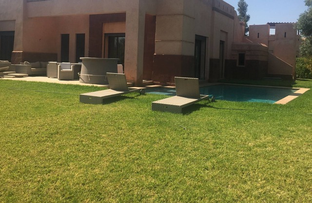 Apple Villa 