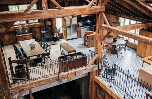Belleayre Barn: 1900s Barn w/Hot Tub + Mtn Views