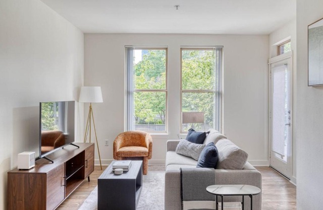 Bellevue 2BR w WD Gym Lounge nr Downtown Park SEA-427