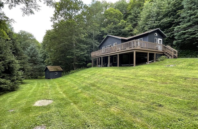 Bellwood Cottage - Idyllic Catskills Getaway For All Seasons