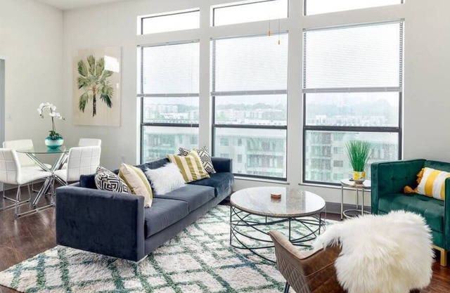 Beltline 2BR Top floor unit with city views