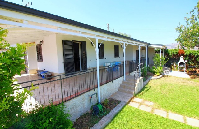 Belvilla by OYO holiday home with private pool