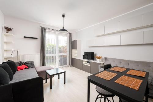 Bemowo Homely Apartment by BookingHost