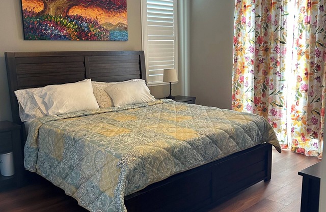 Benicia Downtown Waterfront Living. Newly Furnished!n