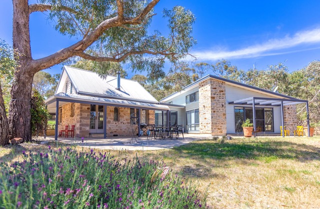 Benny's Retreat Luxury Bushland Escape
