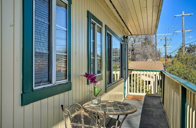 Berkeley Townhome ~ 12 Mi to Downtown SF!