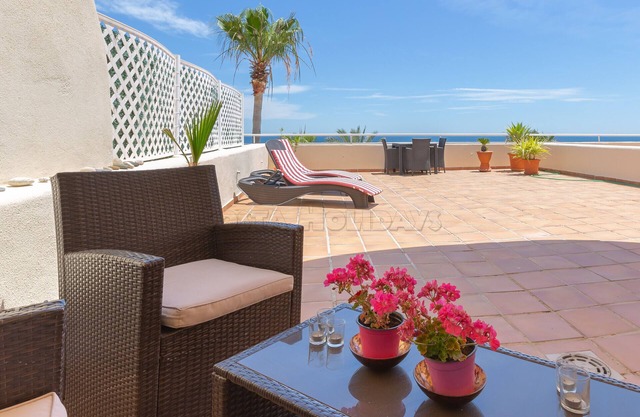 Bermuda Beach 52 apartment sea view