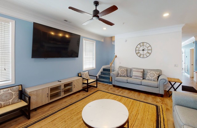 Bermuda Breeze unit D