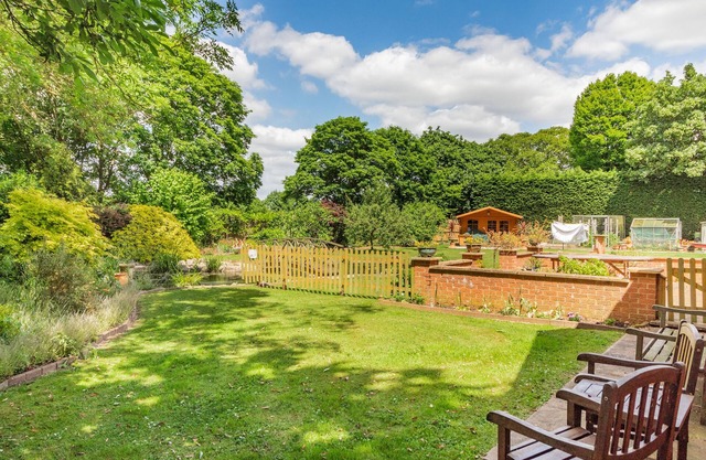 BERRIES, pet friendly, with a garden in Barningham, Suffolk