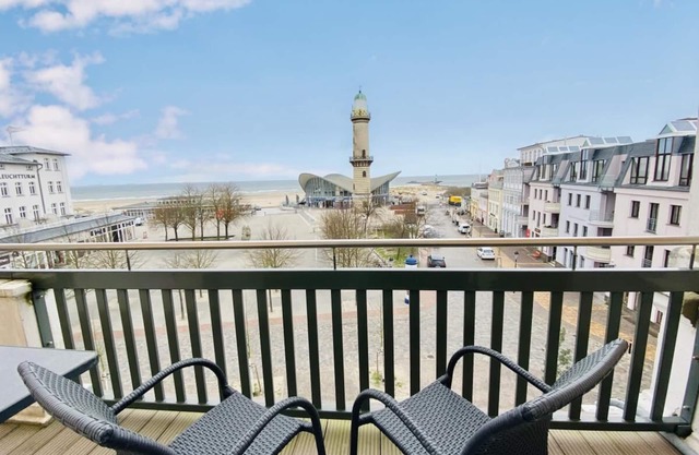 Berringer railing, on the promenade