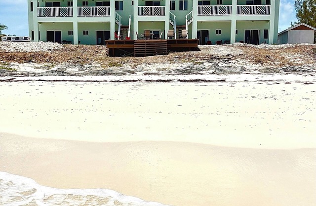 Berry Island Hotel Suites
