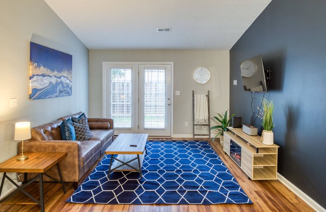 Beryl Suites: An Upscale Monthly Retreat near Golf/Medical