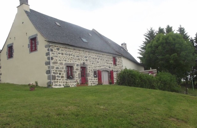 Besse Saint Anastaise: House/Villa - Besse saint anastaise