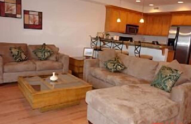 Best in Wildwood- Very Spacious 2400sq ft home, 3 1/2 blocks from the beach!