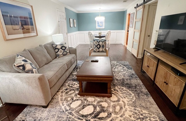 Best Location NO STEPS All Ground Level Gated Condo Pool Just Remodeled Quiet
