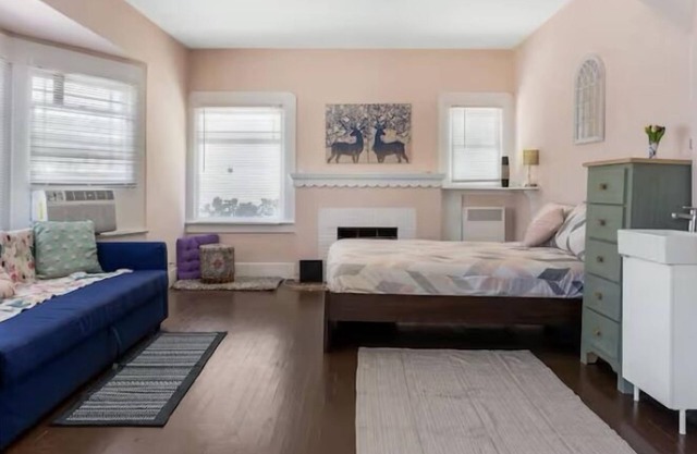 Best location 3 bed house in Sunny San Diego great for larger groupfamily events