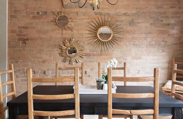 Best location in the heart of Glenwood.see inside our BIG small town history