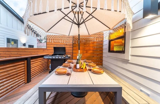 BEST of Downtown Indy Luxury Oasis 8BD Entire Home