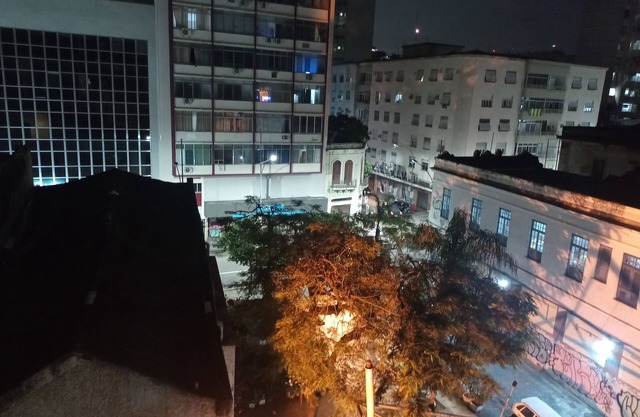 Best option nearby subway and bars/pubs