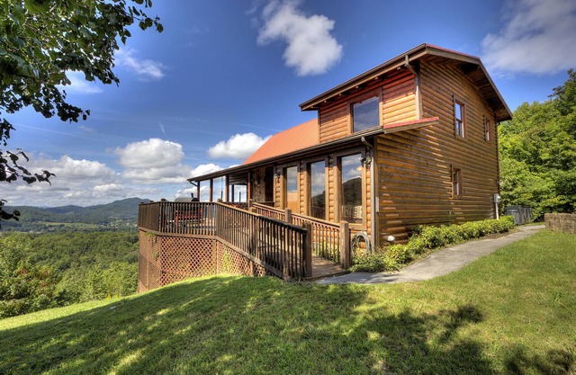 Best Panoramic Views, 1 Mile to Park, Top Rental, Theater, Wifi, Hot Tub