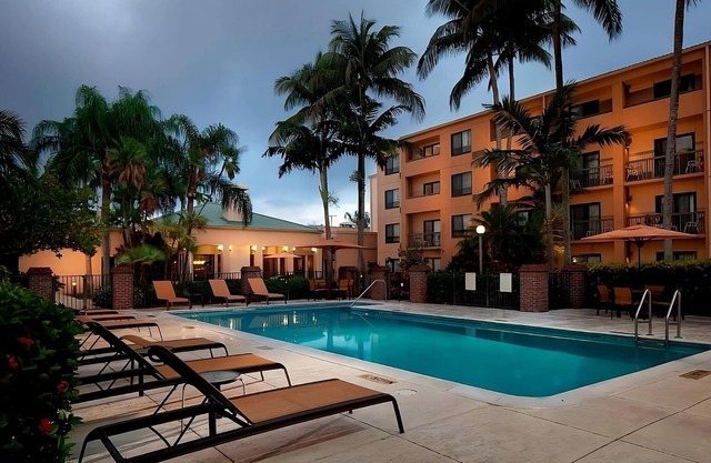 Best Quality Stay! Pet-Friendly, with Outdoor Pool, Near Spanish Lake Park!