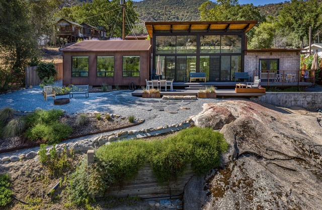 Best Swimming Hole in Town - Five Bedrooms - All King Beds!