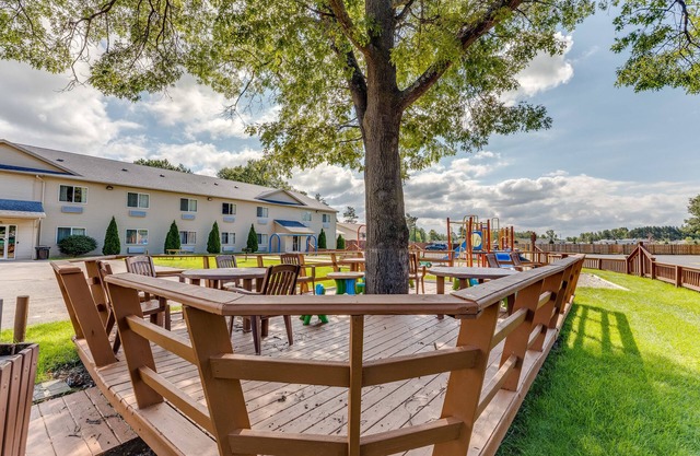 Best Western Lakewinds