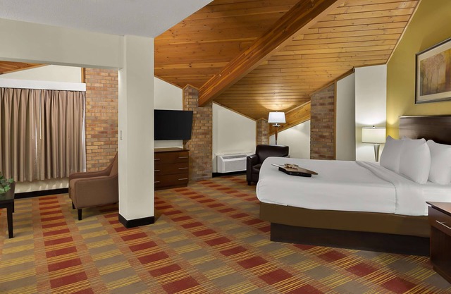 Best Western Lakewood Inn