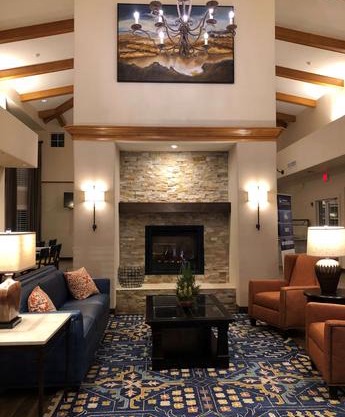 Best Western Plus A Wayfarer's Inn & Suites