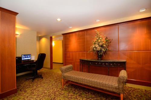 Best Western PLUS Calgary Centre Inn