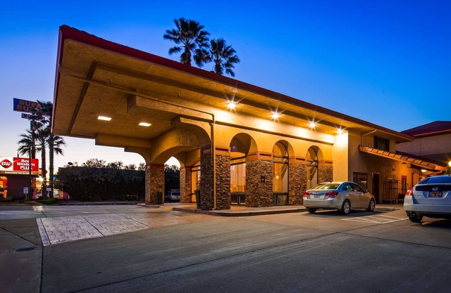 Best Western Plus Executive Inn & Suites