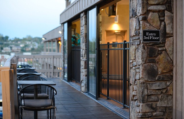 Best Western Plus Landing View Inn & Suites