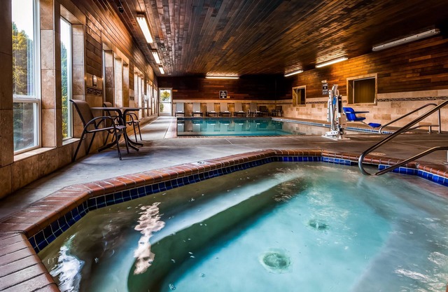 Best Western Plus Landmark Inn