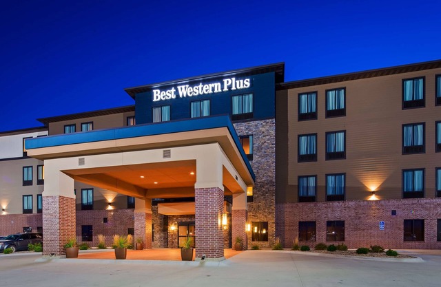 Best Western Plus Lincoln Inn & Suites