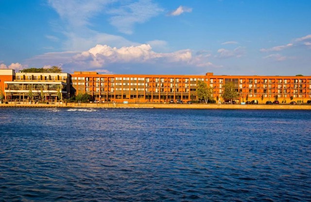 Best Western Plus Oswego Hotel and Conference Center
