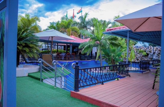 Best Western Plus Paramount Hotel