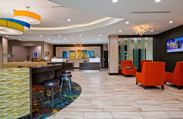 Best Western Plus Pasadena Inn and Suites
