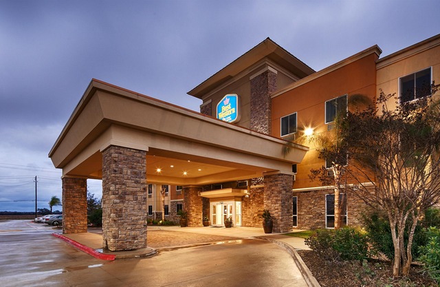 Best Western Plus Seabrook Suites