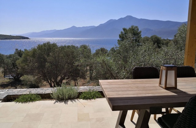 Beta House, private beach