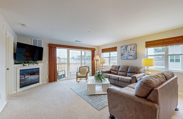 Bethany Bay Condo with Pool, Tennis Court, & on-site golf