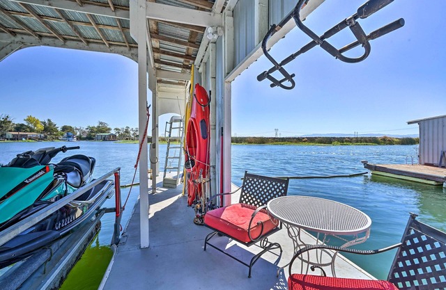 Bethel Island Retreat w/Private Boat Slip!