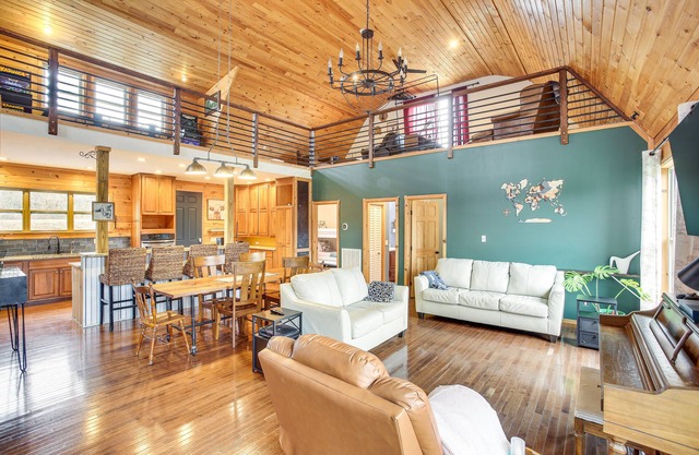 Bethpage Home w/Private Hot Tub & Game Room!