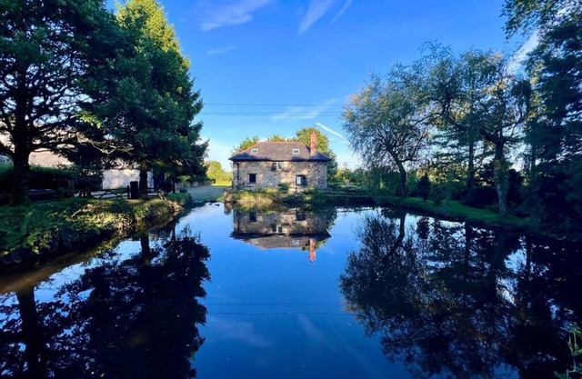 Between Exmoor and Dartmoor Luxurious Cottage on 15th Century Farm with Pool