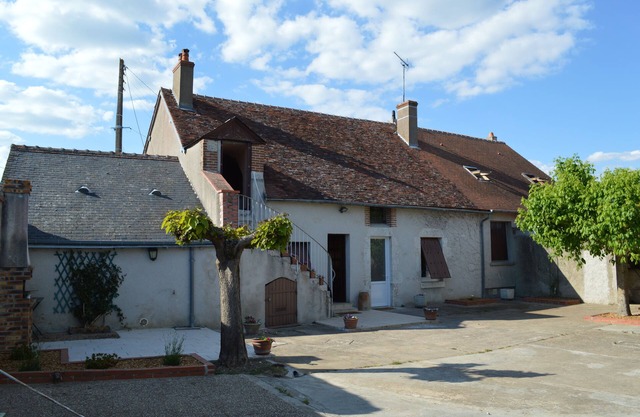Between Loire and Castles