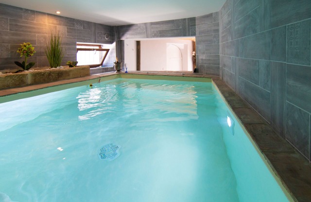 Between Nîmes and Montpellier: Duplex Pool/Jacuzzi, Terrace-BBQ, Sauna and more!